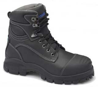 4 Tips for Keeping your Feet Dry and Comfortable in Safety Boots.