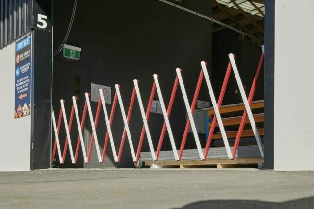 Aluminium Expandable Barrier Gate: 1m high